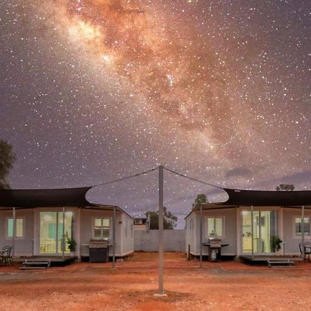White Cliffs Self Contained Cabin Accommodation 외부 사진